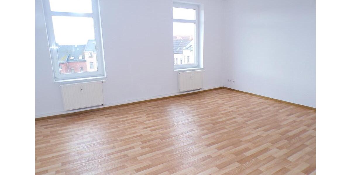Etagenwohnung Werdau - 2 Zimmer, 67 m&sup2;, 380&euro; | Angebot:25249794
