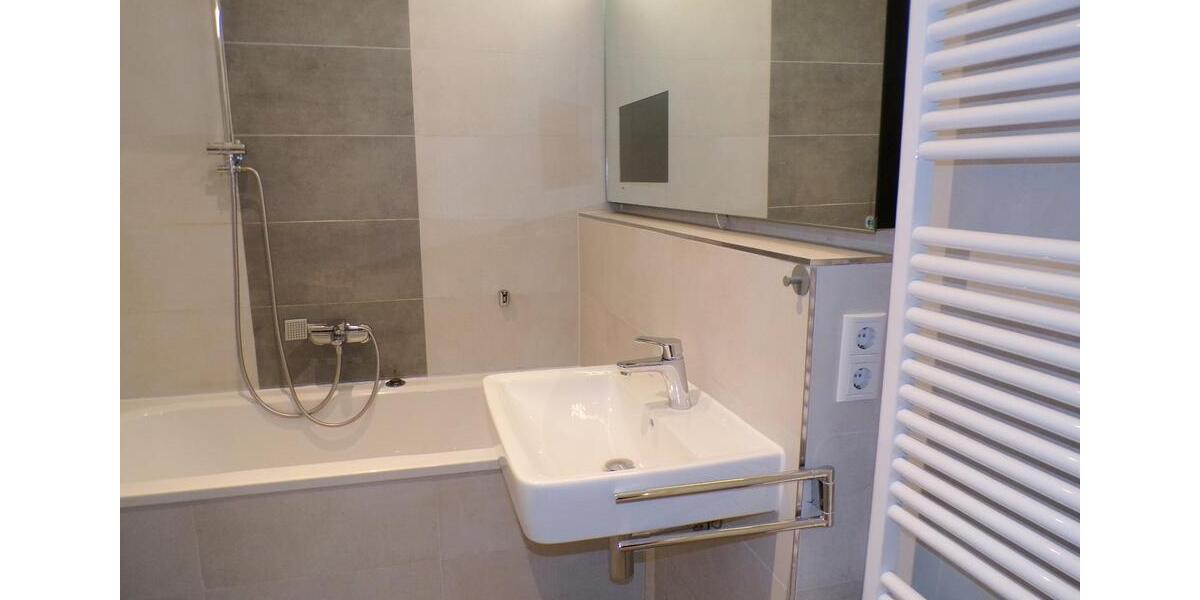 Etagenwohnung Werdau - 3 Zimmer, 82 m&sup2;, 550&euro; | Angebot:25865195