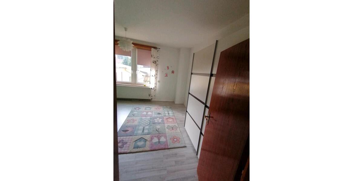 Mehrfamilienhaus, Wohnhaus Ellefeld - 19 Zimmer, 300 m&sup2;, 117.500&euro; | Angebot:26802707
