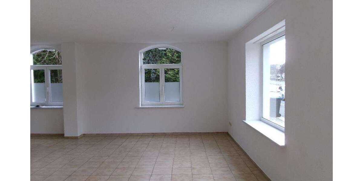 Etagenwohnung Ellefeld - 2 Zimmer, 110 m&sup2;, 440&euro; | Angebot:24984108