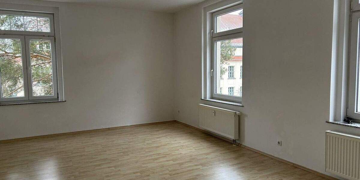 Etagenwohnung Zwickau Pölbitz - 3 Zimmer, 93 m&sup2;, 560&euro; | Angebot:25707538