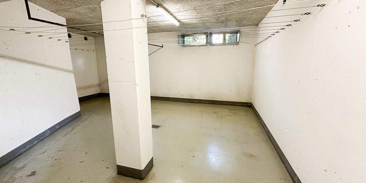 Etagenwohnung Glauchau - 3 Zimmer, 69 m&sup2;, 552&euro; | Angebot:25899005