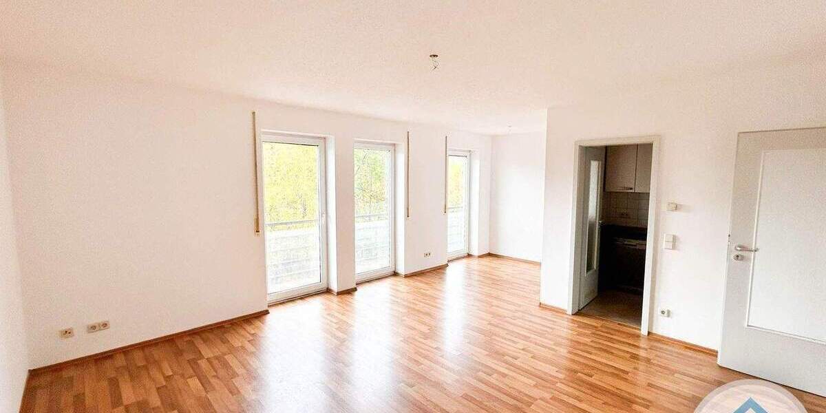 Etagenwohnung Zwickau Marienthal - 2 Zimmer, 60 m&sup2;, 330&euro; | Angebot:26026634