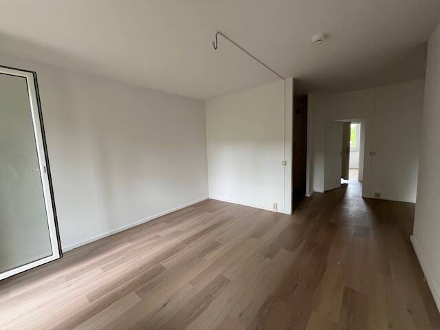 Etagenwohnung Zwickau Neuplanitz - 4 Zimmer, 70 m&sup2;, 400&euro; | Angebot:26673972