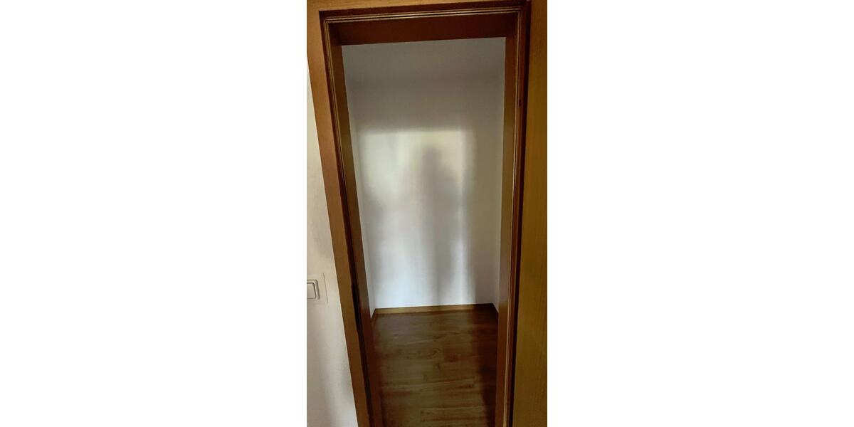 Etagenwohnung Werdau - 2 Zimmer, 60 m&sup2;, 400&euro; | Angebot:22796086