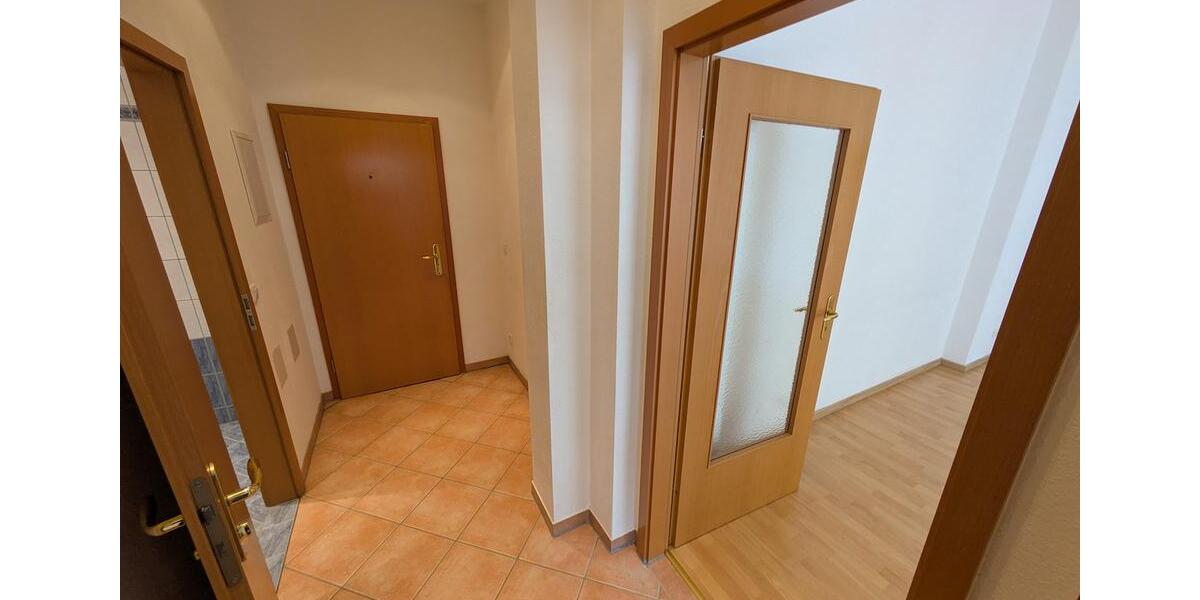 Etagenwohnung Zwickau - 2 Zimmer, 56 m&sup2;, 400&euro; | Angebot:25945652