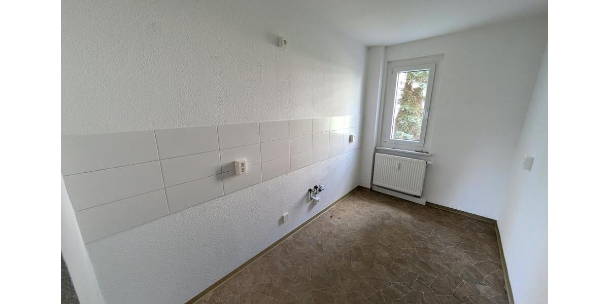 Erdgeschoßwohnung Limbach-Oberfrohna Oberfrohna - 2 Zimmer, 51 m&sup2;, 327&euro; | Angebot:26681035
