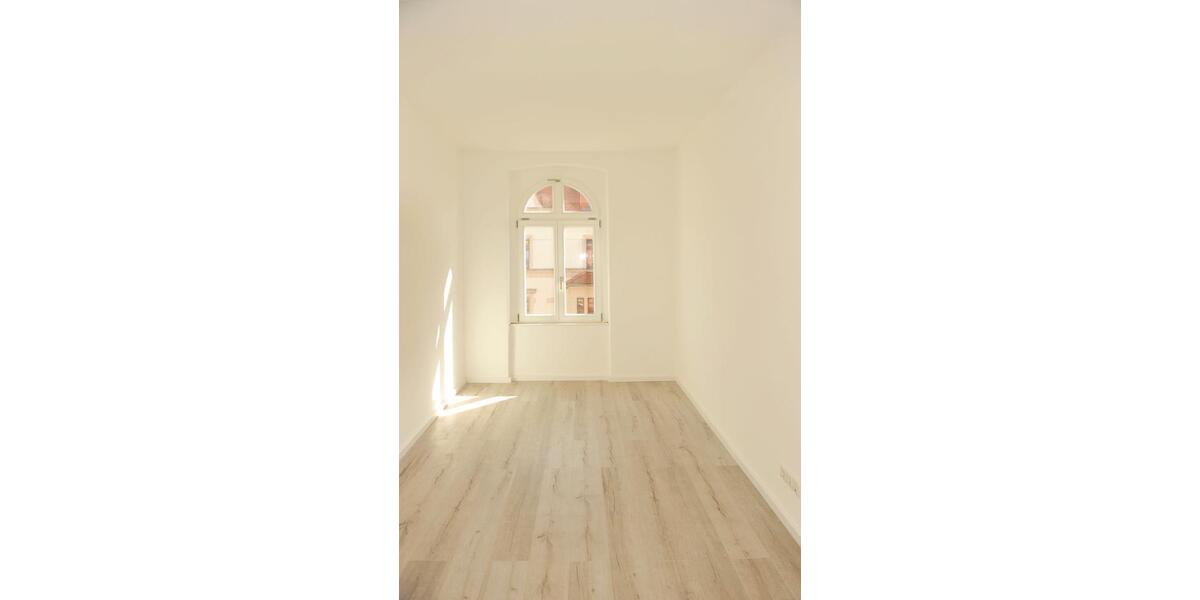 Etagenwohnung Zwickau - 4 Zimmer, 126 m&sup2;, 1.035&euro; | Angebot:24473692