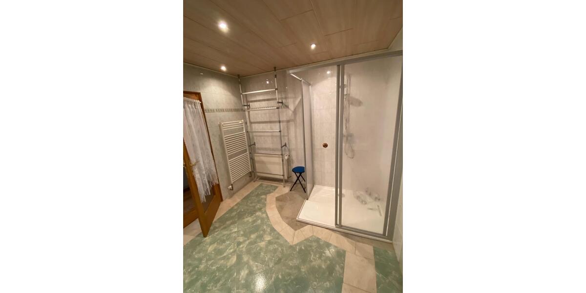 Einfamilienhaus Fraureuth - 11 Zimmer, 220 m&sup2;, 250.000&euro; | Angebot:24728324