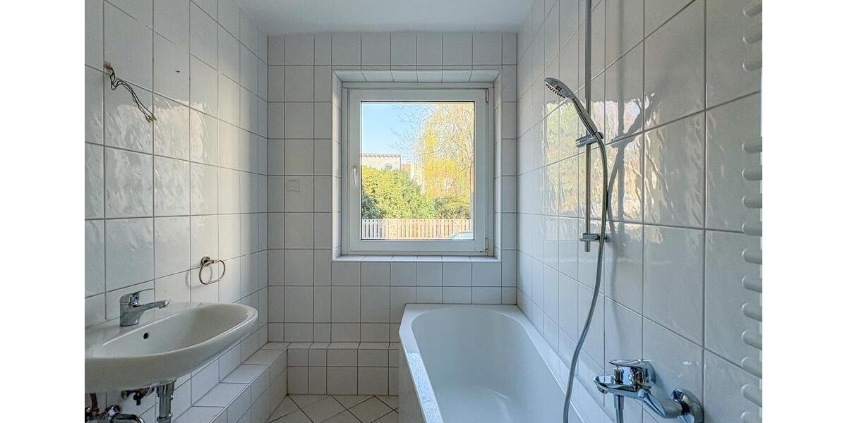 Erdgeschoßwohnung Zwickau - 3 Zimmer, 69 m&sup2;, 390&euro; | Angebot:25867452