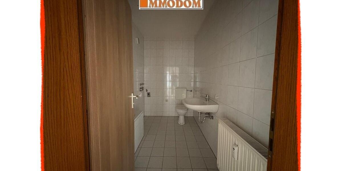 Etagenwohnung Zwickau Neuplanitz - 2.5 Zimmer, 75 m&sup2;, 335&euro; | Angebot:11727134