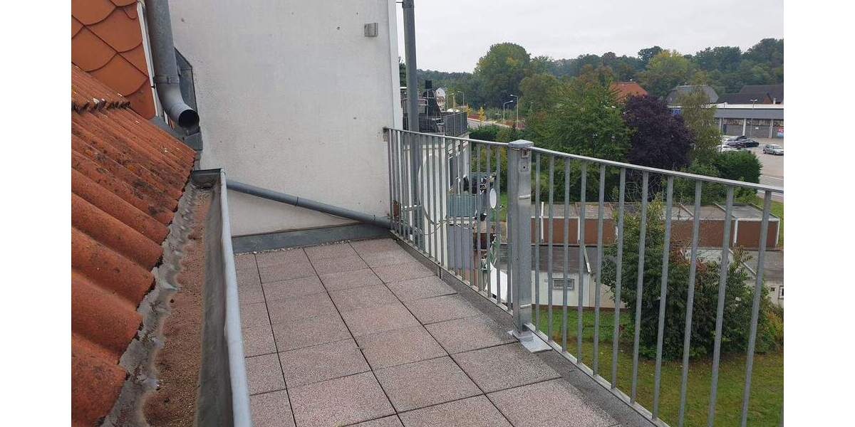 Etagenwohnung Zwickau Pölbitz - 2 Zimmer, 60 m&sup2;, 360&euro; | Angebot:25681315