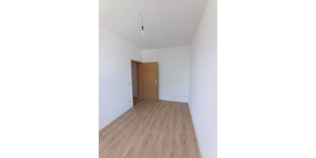 Etagenwohnung Zwickau Bahnhofsvorstadt - 3 Zimmer, 72 m&sup2;, 342&euro; | Angebot:25997401