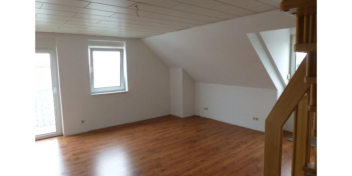Dachgeschoßwohnung Ronneburg - 5 Zimmer, 138 m&sup2;, 700&euro; | Angebot:25178918