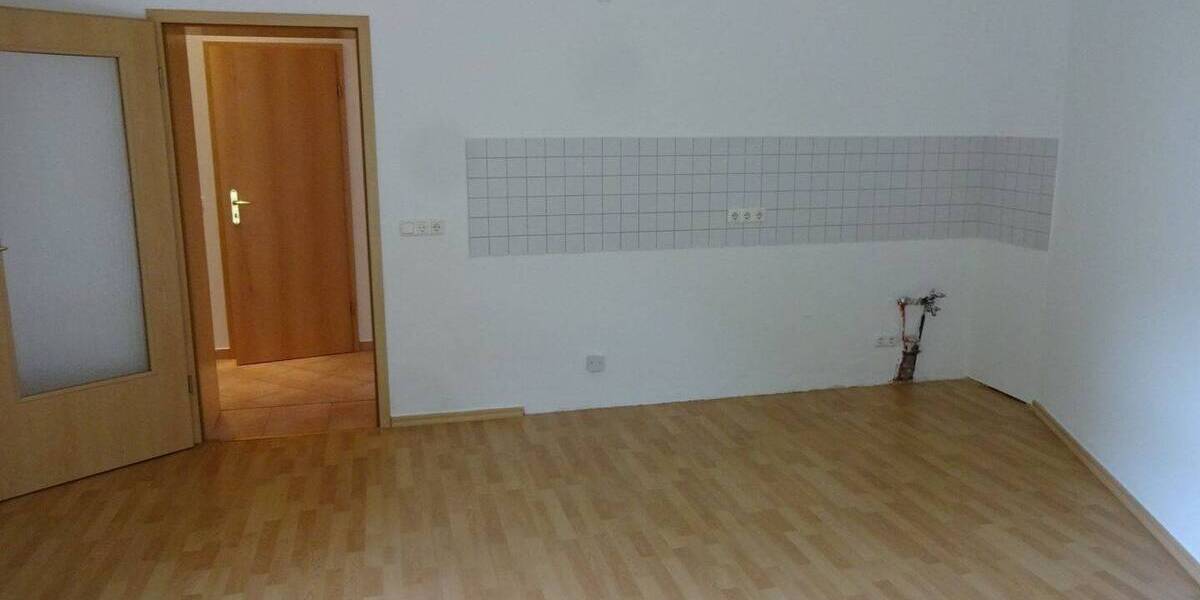 Etagenwohnung Kirchberg Burkersdorf - 2 Zimmer, 35 m&sup2;, 200&euro; | Angebot:25707520