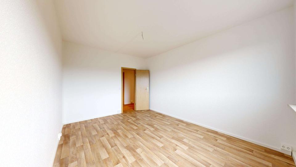Etagenwohnung Reichenbach im Vogtland - 3 Zimmer, 71 m&sup2;, 380&euro; | Angebot:22696725