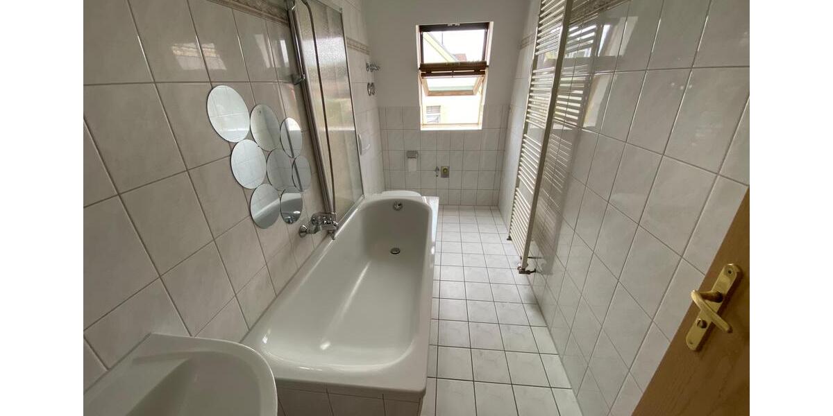 Etagenwohnung Werdau - 2 Zimmer, 55 m&sup2;, 290&euro; | Angebot:17202540