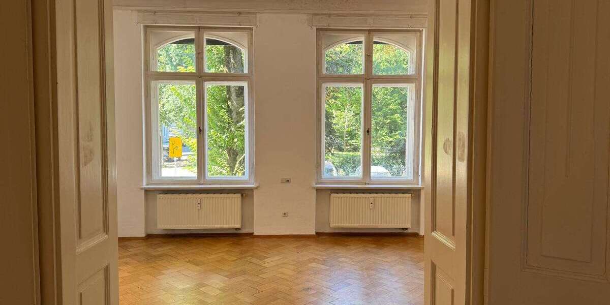 Etagenwohnung Zwickau Nordvorstadt - 5 Zimmer, 174 m&sup2;, 900&euro; | Angebot:25882077