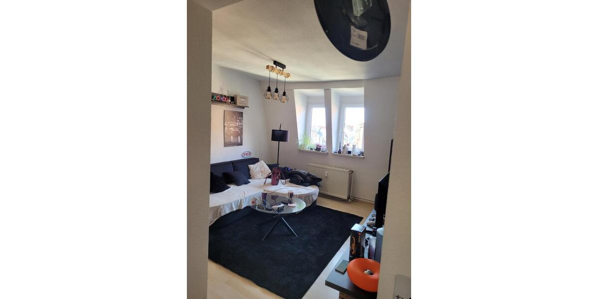 Dachgeschoßwohnung Glauchau - 2 Zimmer, 50 m&sup2;, 300&euro; | Angebot:25432917