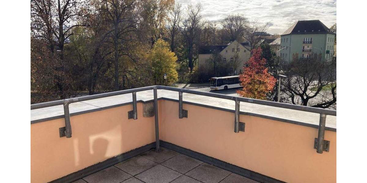 Etagenwohnung Zwickau Innenstadt - 3 Zimmer, 77 m&sup2;, 105.000&euro; | Angebot:25707420