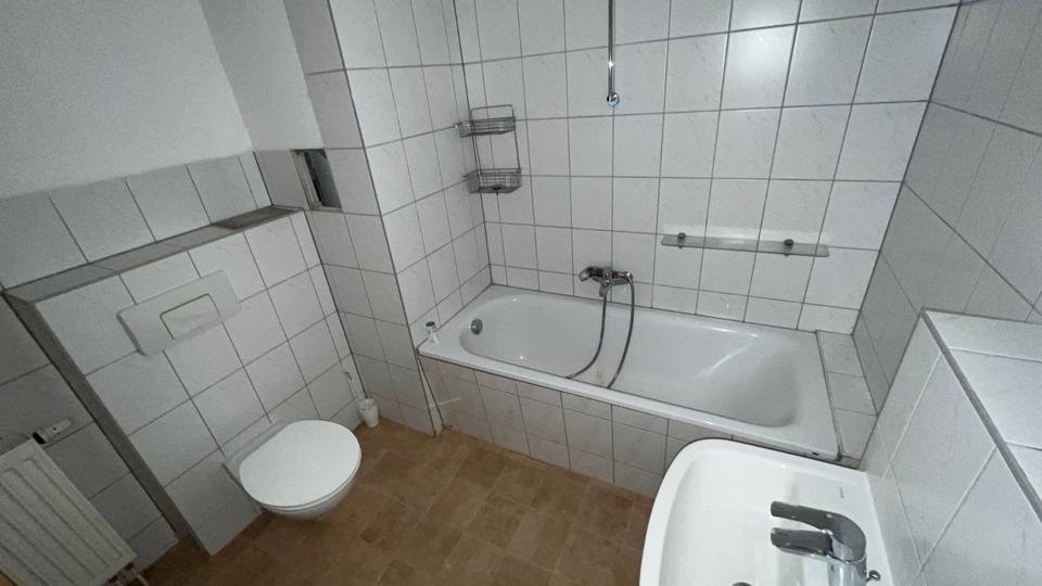 Etagenwohnung Lengenfeld - 2 Zimmer, 62 m&sup2;, 345&euro; | Angebot:17043485