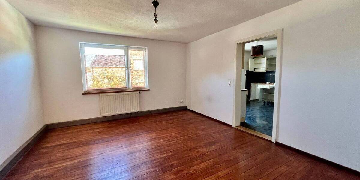 Mehrfamilienhaus, Wohnhaus Lengenfeld - 4 Zimmer, 150 m&sup2;, 85.000&euro; | Angebot:25708235