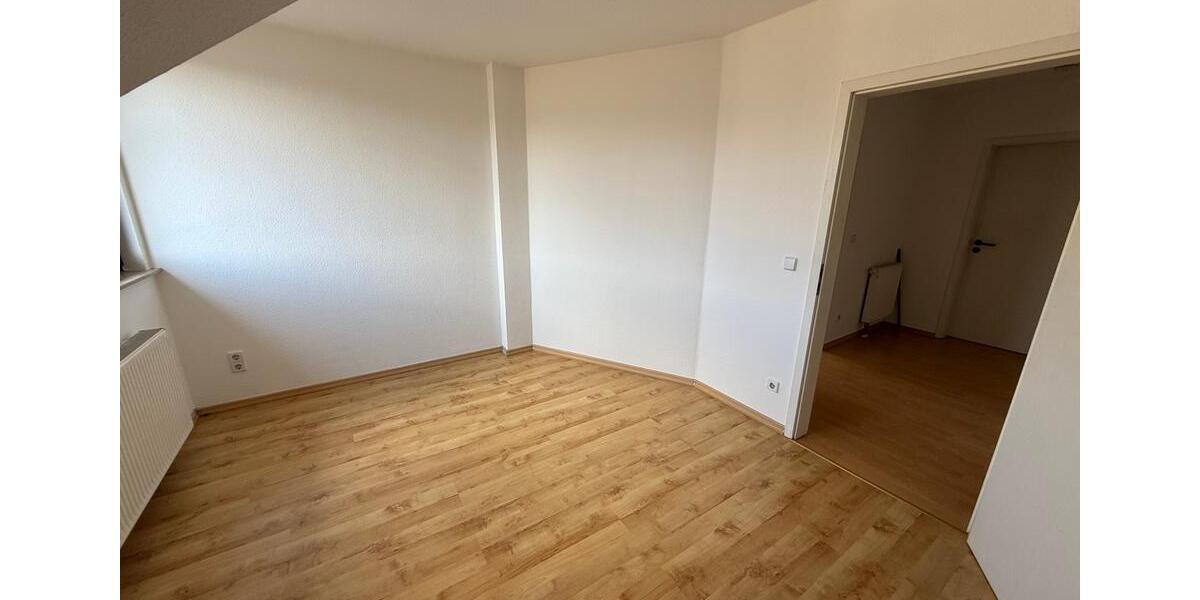 Dachgeschoßwohnung Zwickau Zwickau-Nord - 3 Zimmer, 99 m&sup2;, 620&euro; | Angebot:25753769