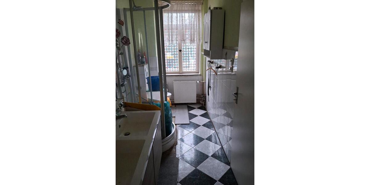 Reihenhaus Werdau - 5 Zimmer, 100 m&sup2;, 60.000&euro; | Angebot:24829937