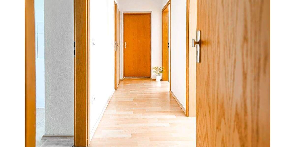 Etagenwohnung Zwickau Weißenborn - 3 Zimmer, 61 m&sup2;, 421&euro; | Angebot:25680126