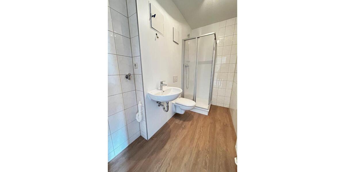 Etagenwohnung Zwickau - 1 Zimmer, 27 m&sup2;, 230&euro; | Angebot:24599933