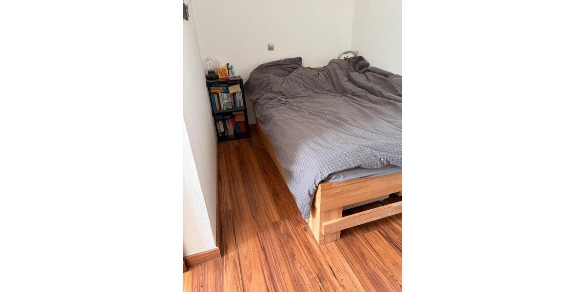 Etagenwohnung Zwickau - 2 Zimmer, 42 m&sup2;, 288&euro; | Angebot:25376811