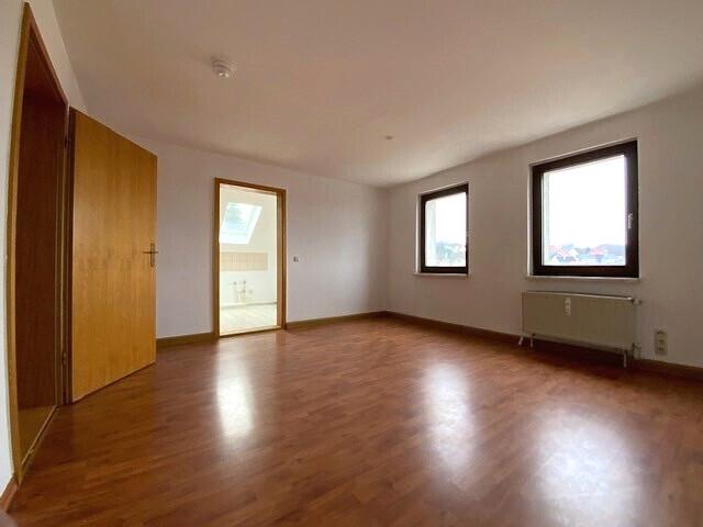 Dachgeschoßwohnung Zwickau Cainsdorf - 3 Zimmer, 58 m&sup2;, 310&euro; | Angebot:24489742