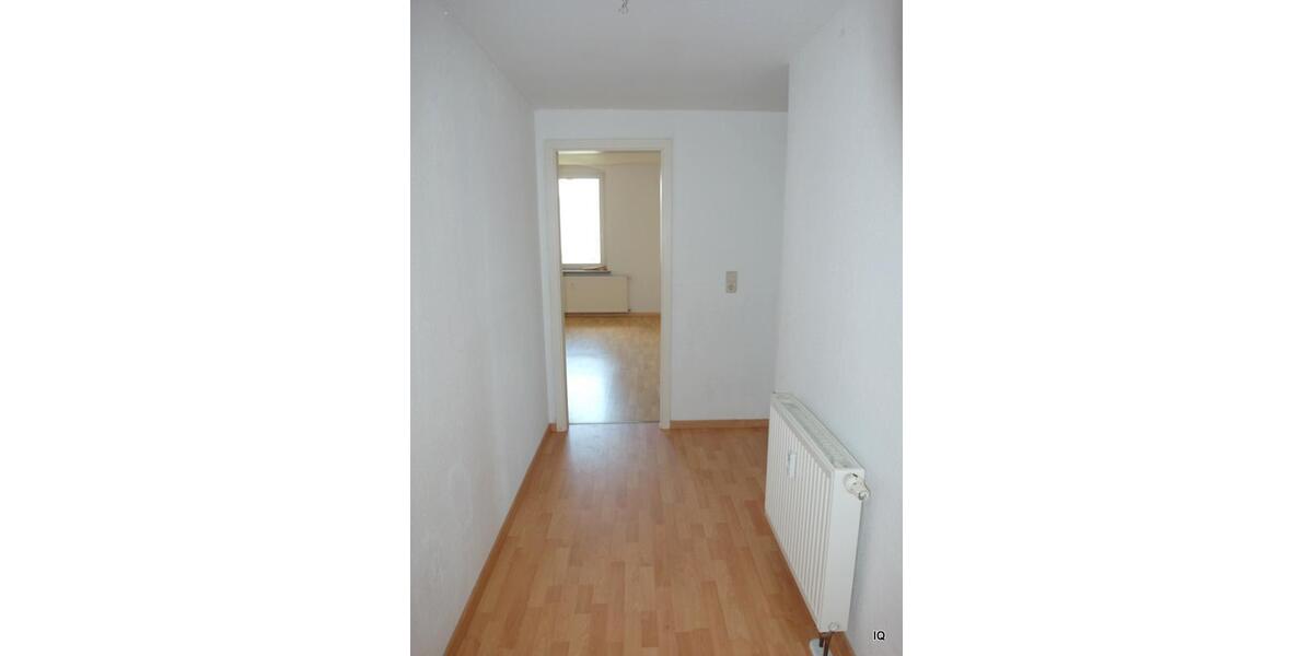 Dachgeschoßwohnung Limbach-Oberfrohna Oberfrohna - 3 Zimmer, 72 m&sup2;, 360&euro; | Angebot:25902838