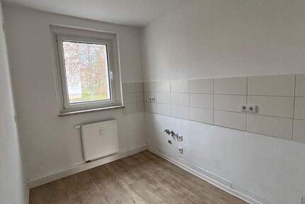 Wohnung Zwickau Marienthal - 3 Zimmer, 56 m&sup2;, 249&euro; | Angebot:25740138