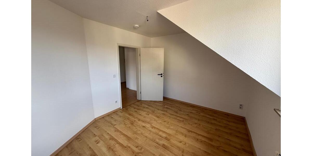 Dachgeschoßwohnung Zwickau Zwickau-Nord - 3 Zimmer, 99 m&sup2;, 620&euro; | Angebot:25753769