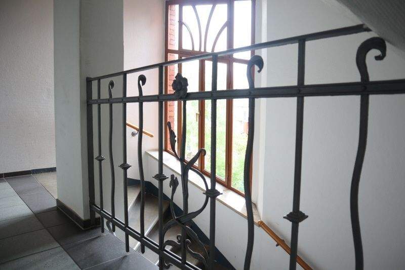 Etagenwohnung Zwickau Innenstadt - 2 Zimmer, 81 m&sup2;, 400&euro; | Angebot:25776566