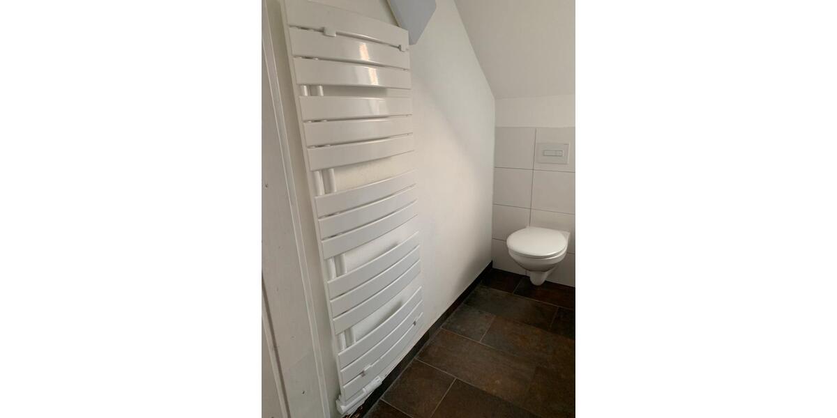 Dachgeschoßwohnung Schwarzenberg/Erzgebirge Erzgebirge - 3 Zimmer, 63 m&sup2;, 330&euro; | Angebot:25270953