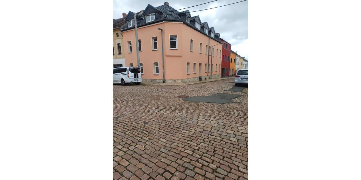 Etagenwohnung Meerane - 4 Zimmer, 98 m&sup2;, 564&euro; | Angebot:25251589