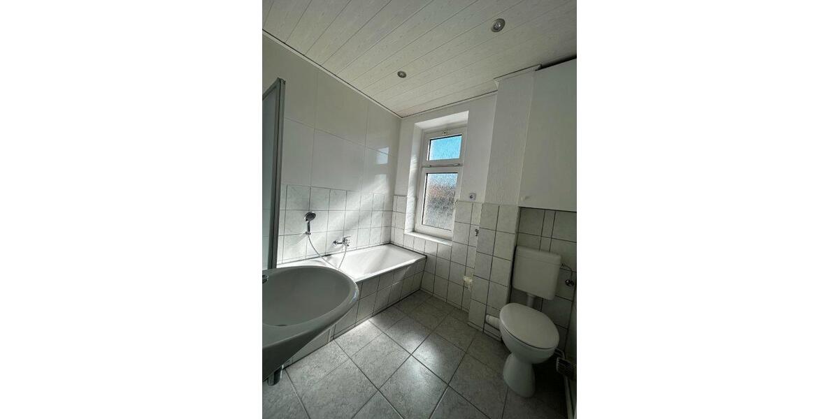 Etagenwohnung Zwickau Zwickau-Nord - 3 Zimmer, 80 m&sup2;, 550&euro; | Angebot:26633260