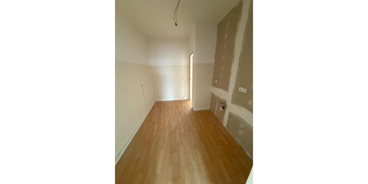 Etagenwohnung Stollberg (Erzgebirge) - 4 Zimmer, 67 m&sup2;, 450&euro; | Angebot:24624039