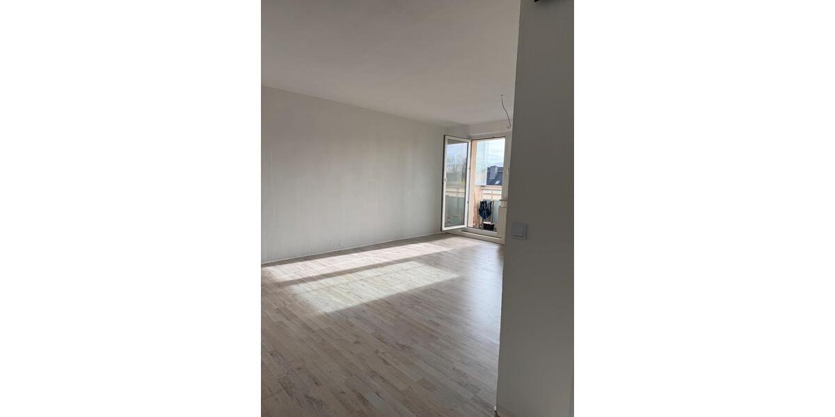 Etagenwohnung Zwönitz - 2.5 Zimmer, 56 m&sup2;, 392&euro; | Angebot:25779302