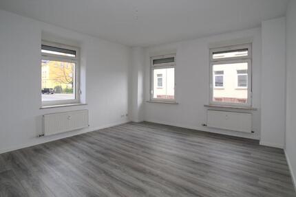 Wohnung Limbach-Oberfrohna Oberfrohna - 4 Zimmer, 67 m&sup2;, 320&euro; | Angebot:25988402