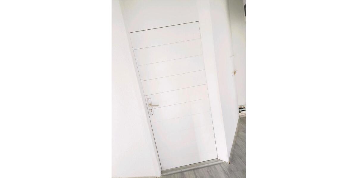 Etagenwohnung Zwickau Neuplanitz - 5 Zimmer, 100 m&sup2;, 650&euro; | Angebot:26293191
