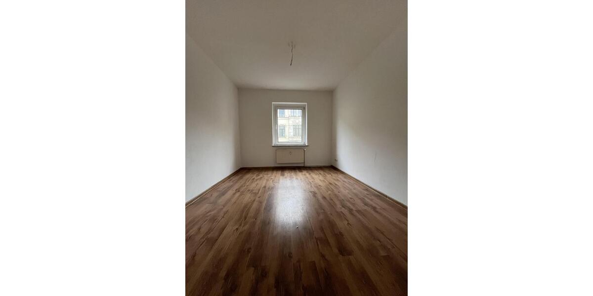Etagenwohnung Zwickau Zwickau-Nord - 3 Zimmer, 76 m&sup2;, 400&euro; | Angebot:25869652