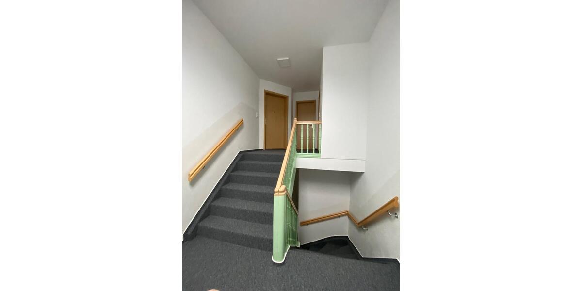 Dachgeschoßwohnung Schönheide - 2 Zimmer, 53 m&sup2;, 424&euro; | Angebot:25381771