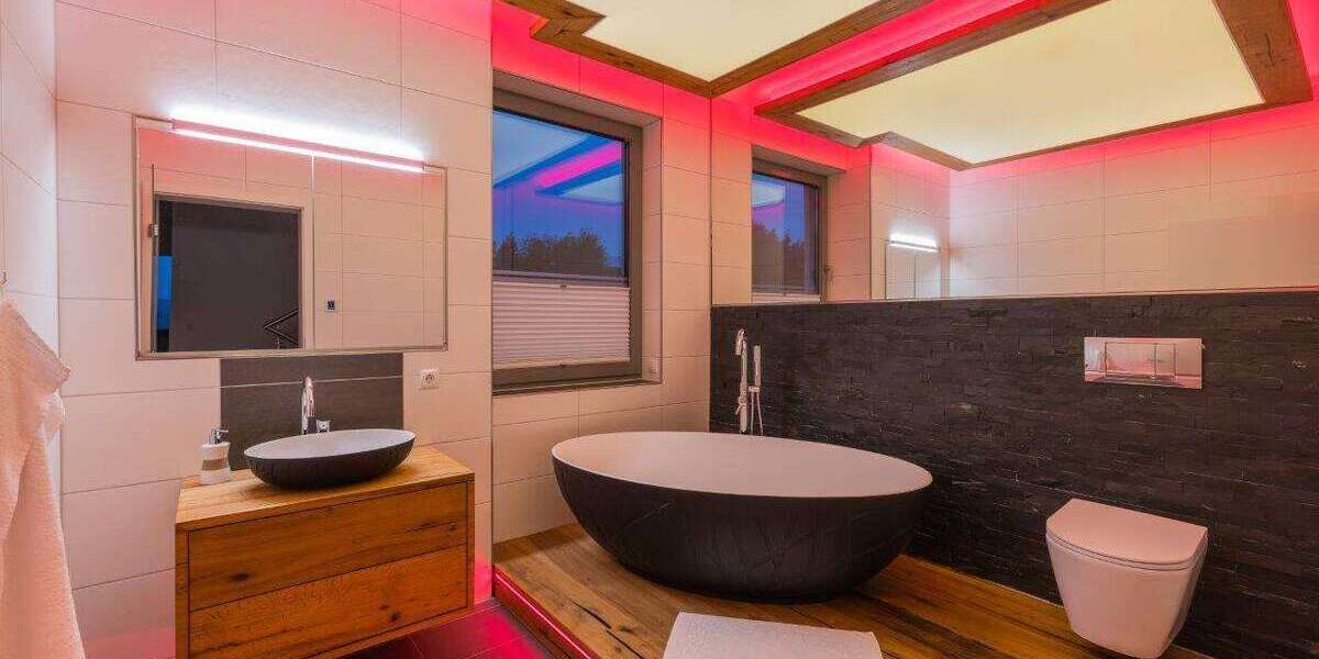 Luxuriöse und moderne Bauhausvilla als Praxis oder Bürohaus - Gewerbeobjekt Schneeberg | Angebot:26001542