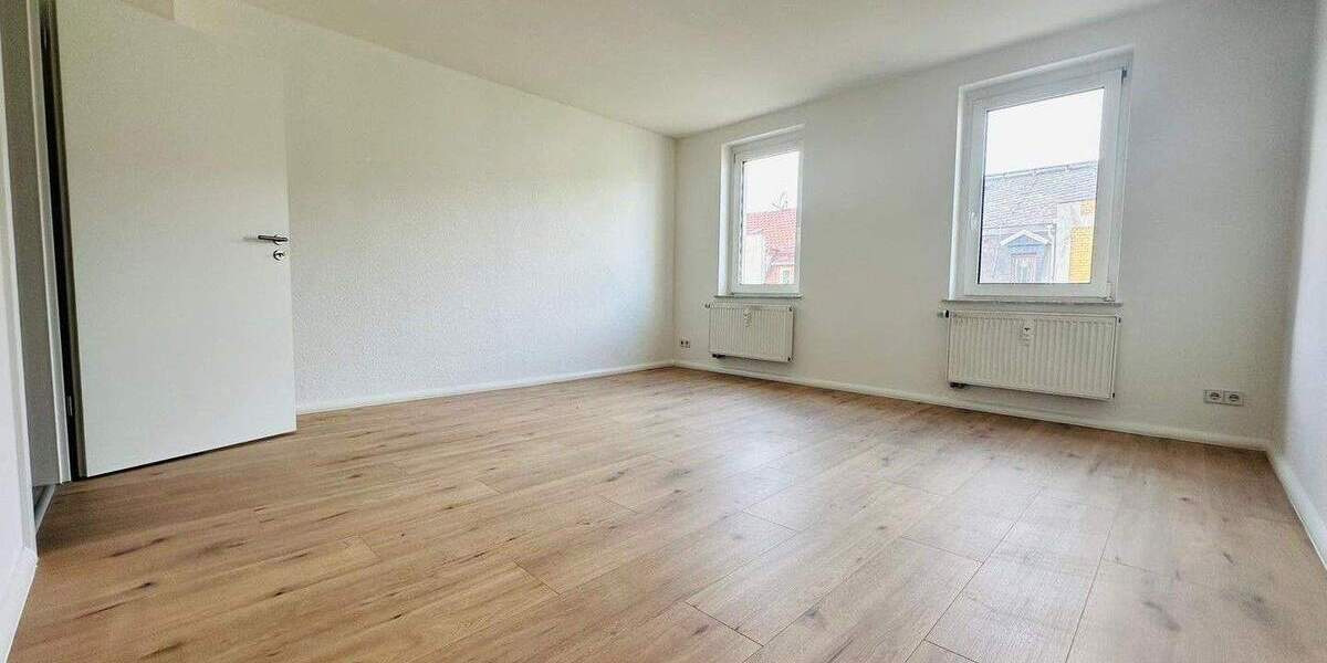 Etagenwohnung Meerane - 3 Zimmer, 71 m&sup2;, 575&euro; | Angebot:25755942