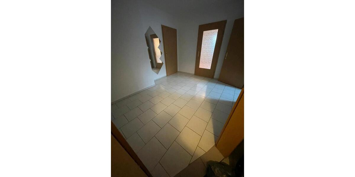 Dachgeschoßwohnung Reichenbach im Vogtland - 2 Zimmer, 45 m&sup2;, 550&euro; | Angebot:24535100