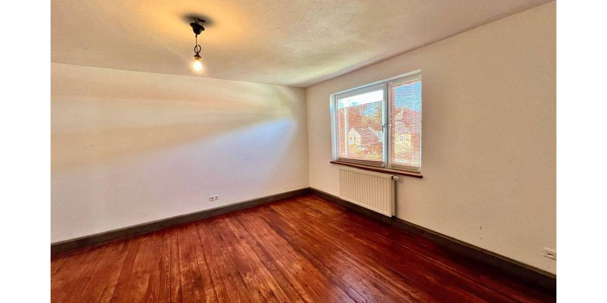 Mehrfamilienhaus, Wohnhaus Lengenfeld - 4 Zimmer, 150 m&sup2;, 85.000&euro; | Angebot:25708235