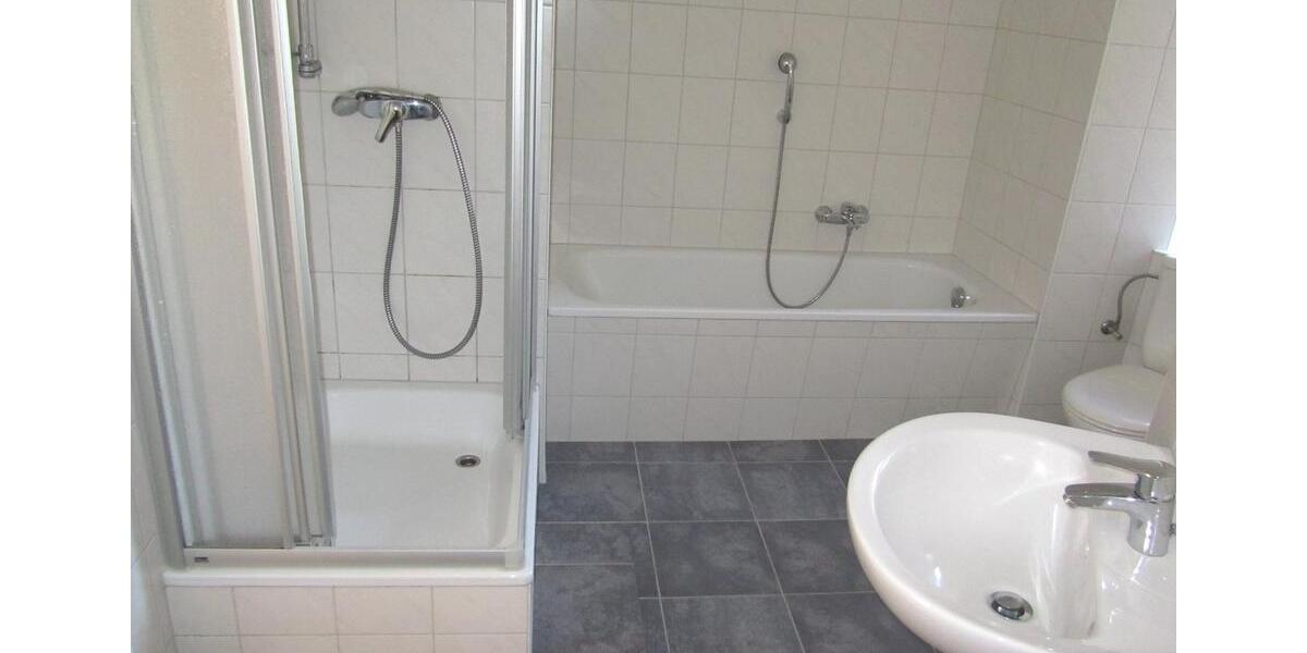 Etagenwohnung Zwickau Zwickau-Nord - 3 Zimmer, 87 m&sup2;, 480&euro; | Angebot:25991295